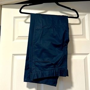 Perry Ellis 32 x 29 slim fit dark blue pants